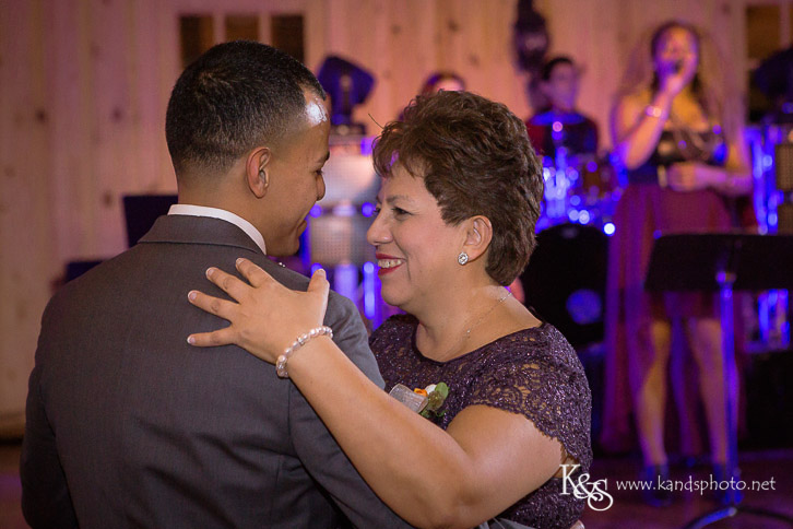 Hidden Springs Wedding by Dallas Wedding Photographers - K & S P